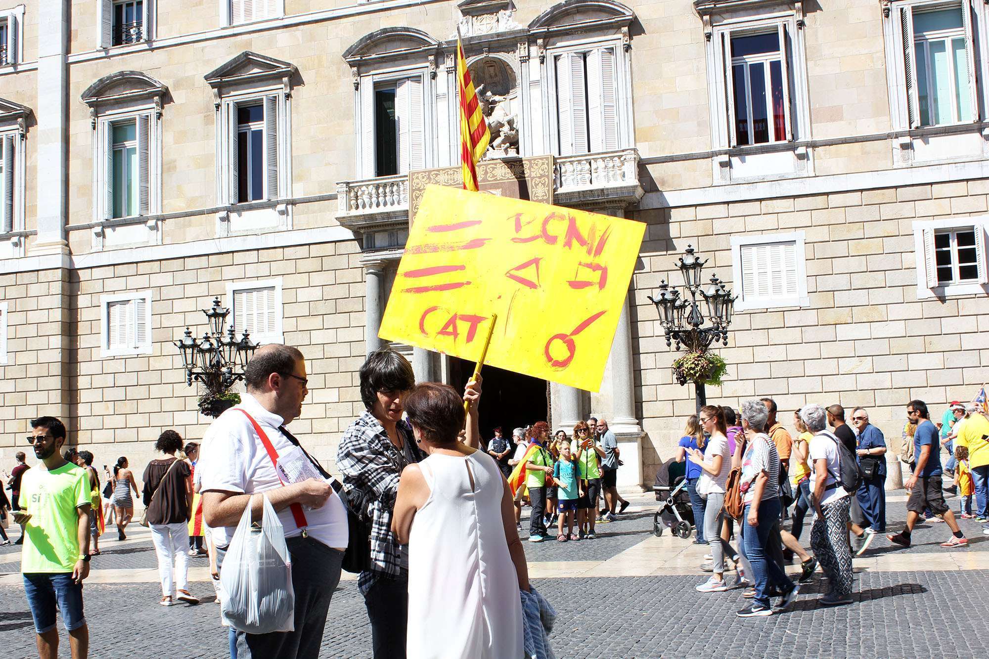 Miroslavo’s Public Art: Catalunya’s Diada Celebration in Barcelona 