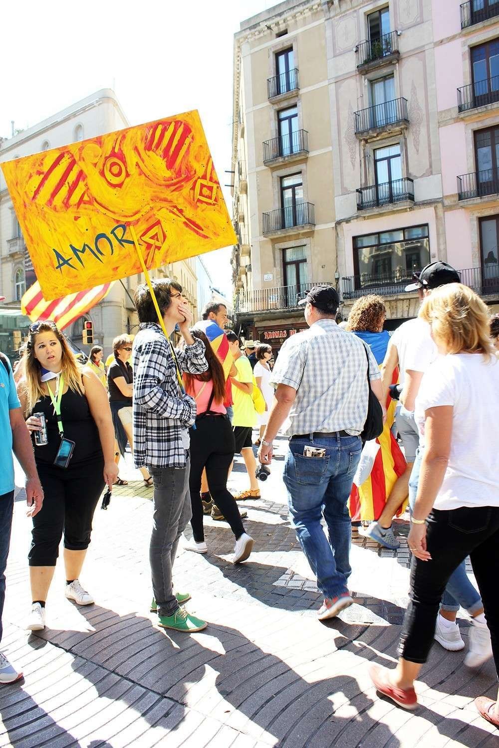 [:en]Miroslavo’s Public Art: Catalunya’s Diada Celebration in Barcelona[:] [:cs]Veřejné umění Miroslava: Oslavy Diada v Barceloně, Catalunya[:] [:es]Celebración Diada de Catalunya en Barcelona[:]