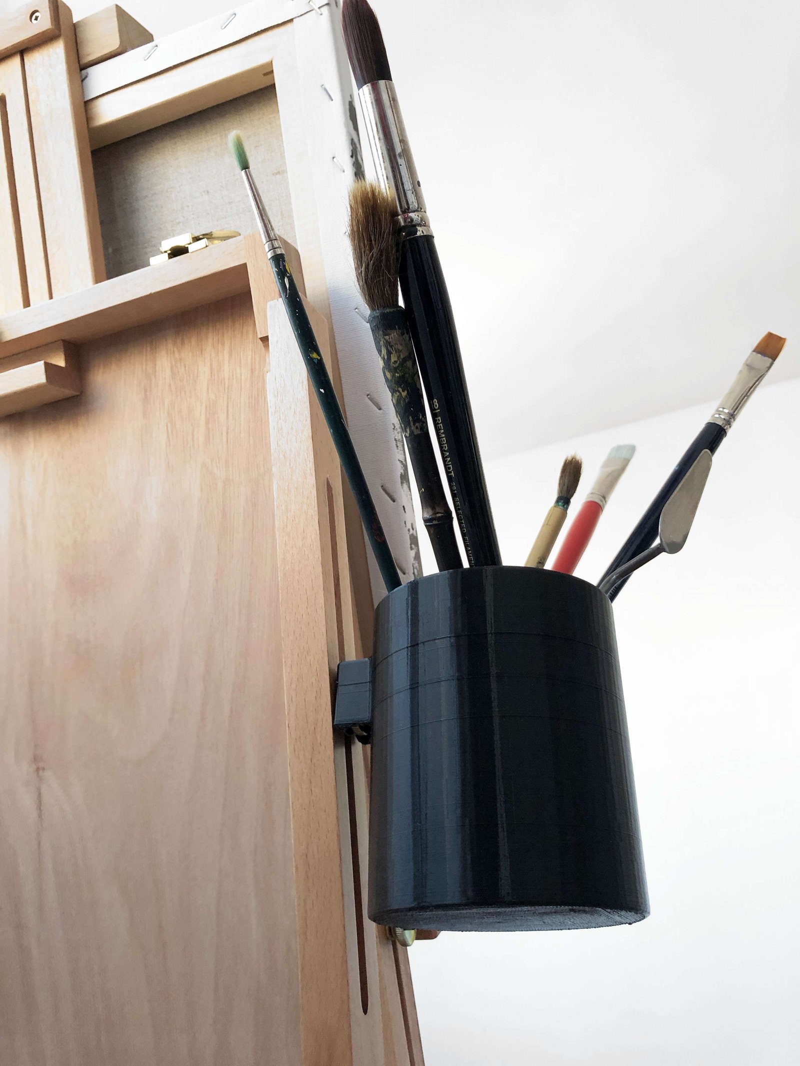 paintbrush holder paintbrush holder