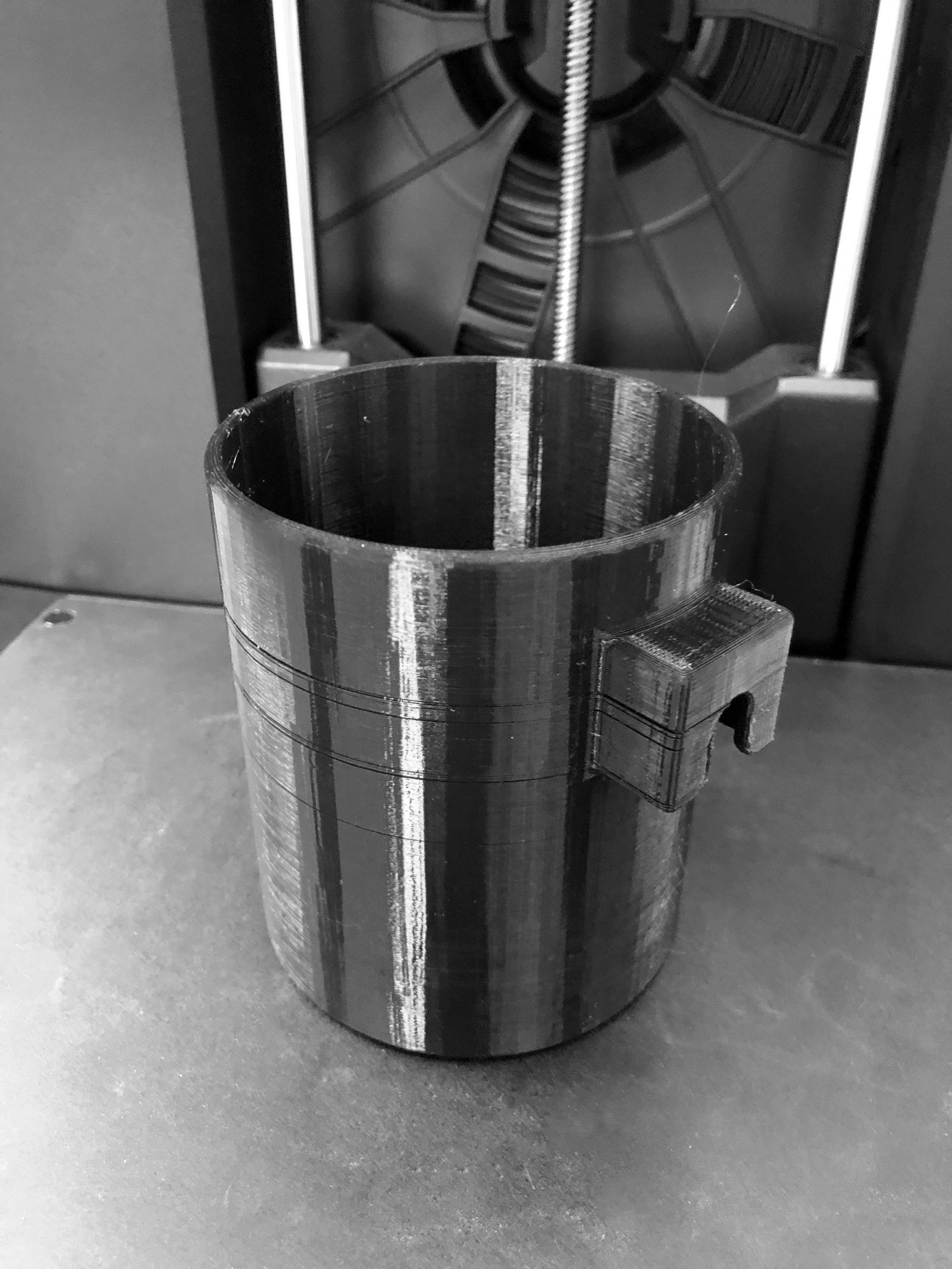 Miroslavo 3D Factory: Wet Brush Holder for Easels
