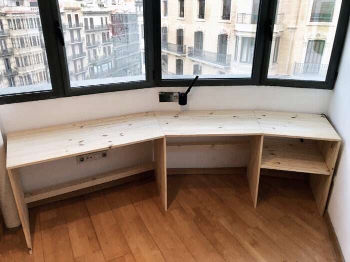 Custom wooden work bench DIY by Miroslavo