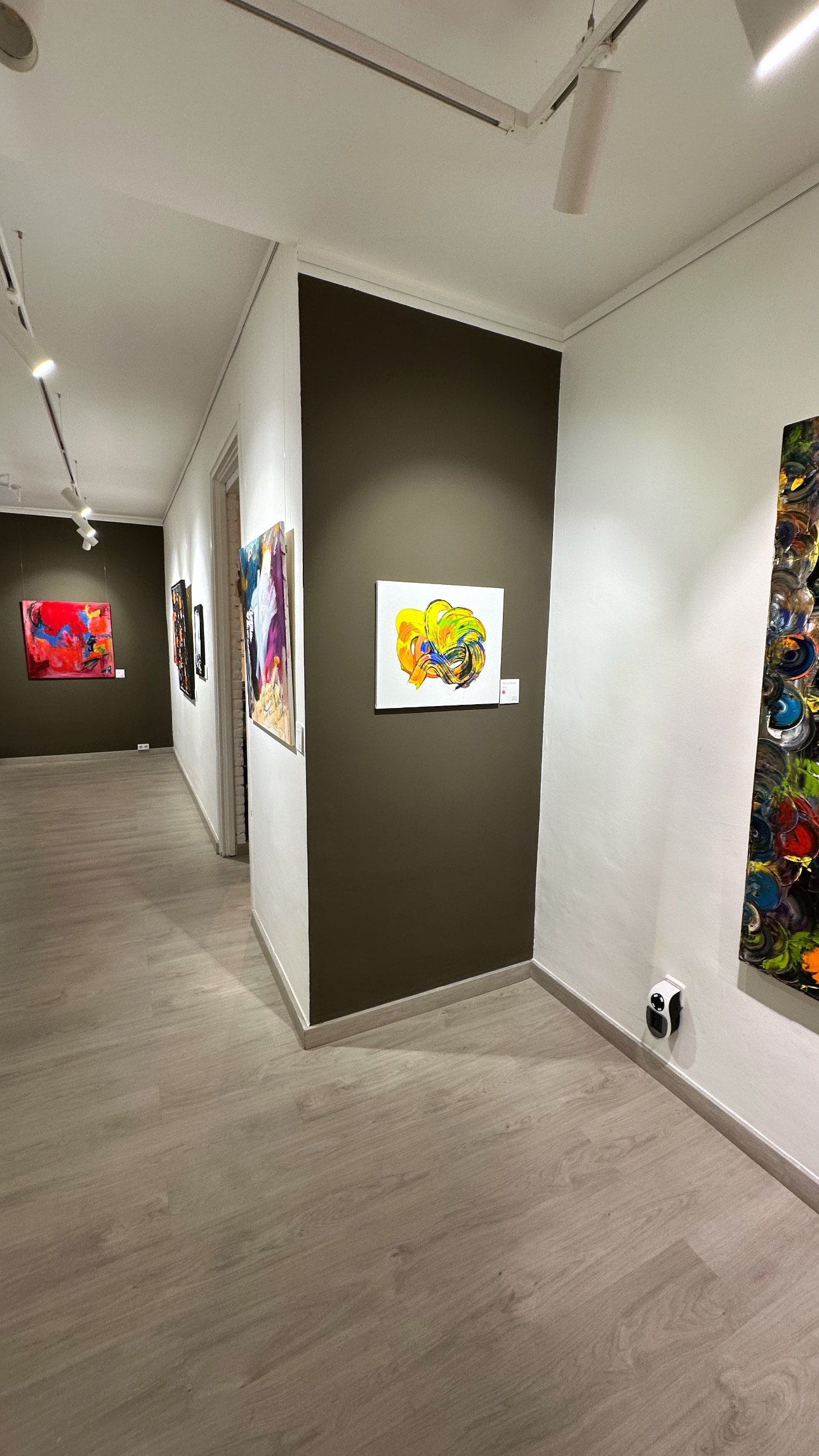 Abstract Art Exhibition in Barcelona: A Spectrum of Innovation 6 816EA789 000B 4E19 82EC D844C496780F